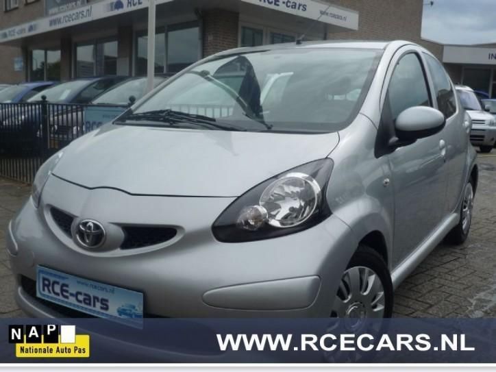 Toyota Aygo 1.0 plus 5Drs Airco (bj 2008)