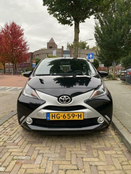 Toyota Aygo 1.0 Vvt-i 5drs x-play 2015 Zwart