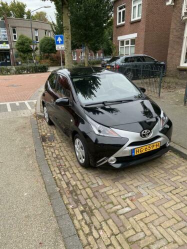 Toyota Aygo 1.0 Vvt-i 5drs x-play 2015 Zwart