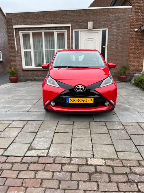 Toyota Aygo 1.0 Vvt-i 69pk 3D X-shift 2018 Rood