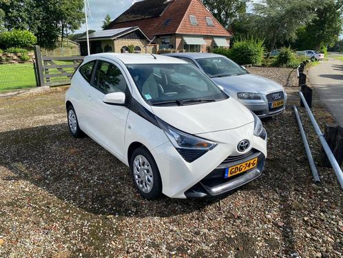 Toyota Aygo 1.0 Vvt-i 72pk 3D 2020 Wit X-play zeer lage km