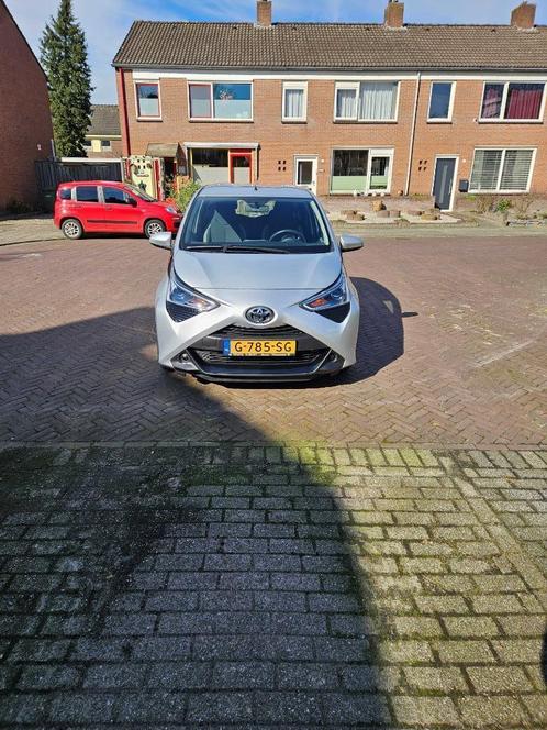 Toyota Aygo 1.0 Vvt-i 72pk X-shift 5D 2019 Grijs