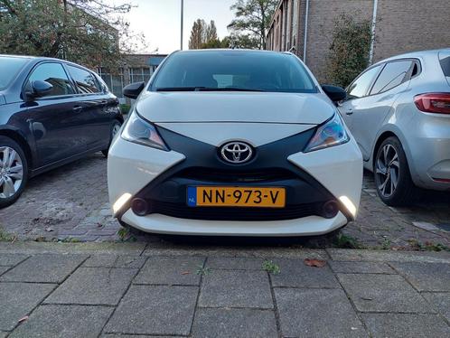 Toyota Aygo 1.0 Vvt-i-x-now 2017. New tyres, disc brakepads.