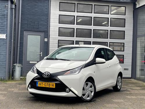 Toyota Aygo 1.0 VVT-i X-Play  Airco  Camera  30000 KM N.A