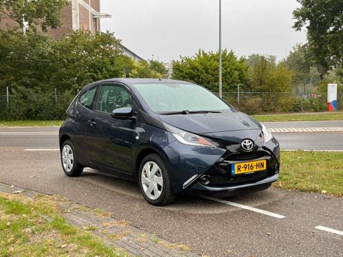 Toyota Aygo 1.0 VVT-i x-play  Airco  Cruise Control  LED