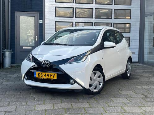 Toyota Aygo 1.0 VVT-i X-Play  Airco  Navi  Camera  N.A.P