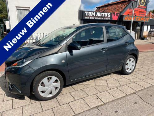 Toyota Aygo 1.0 VVT-i x-play AIRCO-NAVI-KM NAP-GARANTIE