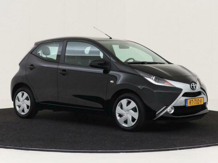 Toyota Aygo 1.0 VVT-i x-play AUTOMAAT AIRCO NAVIGATIE APPLE