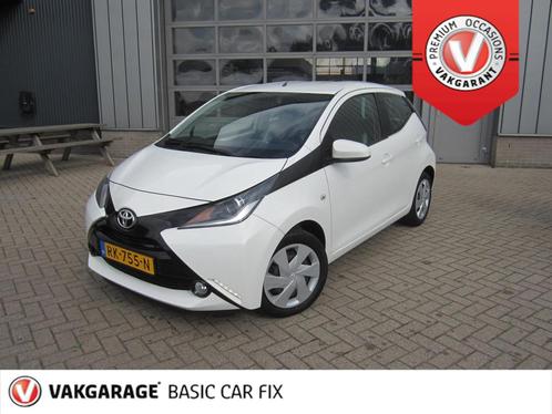 Toyota Aygo 1.0 VVT-i x-play navi airco