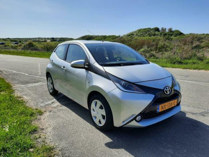 Toyota Aygo 1.0 VVT-I X-Play  Navigatie 05-2017