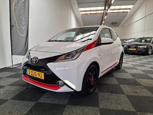 Toyota Aygo 2015. X-Play. Vele opties. MET SLECHTS 88.000 km