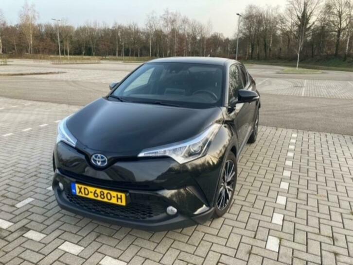 Toyota C-HR 2017 Zwart Executive Hybride