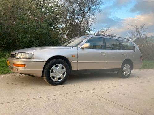 Toyota Camry 2.2 I GL Customwgn 1995 Beige Station wagon