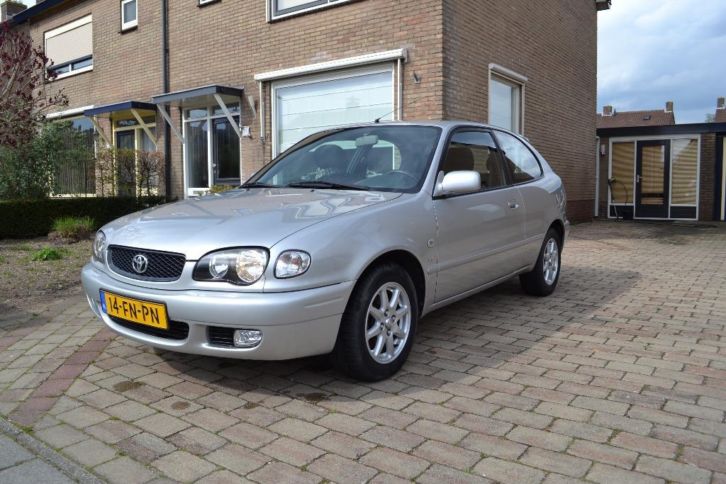 Toyota Corolla 1.6 HB G6 2000 Grijs 6 versnellingen