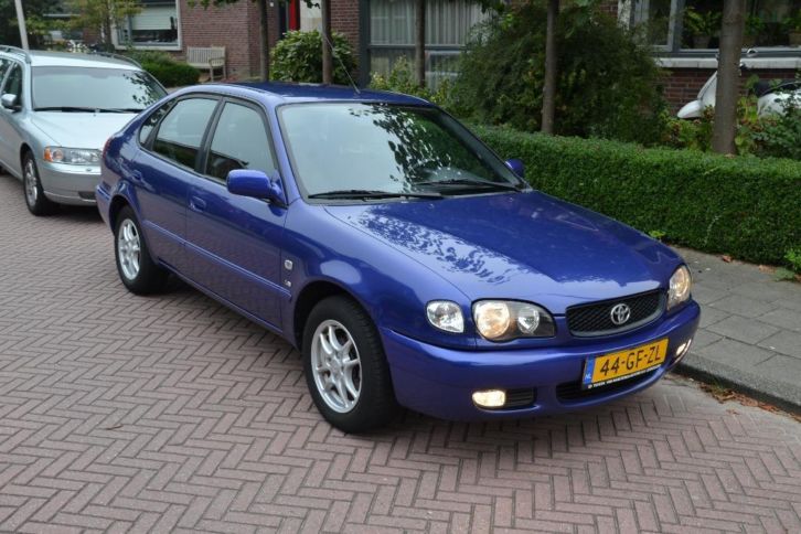Toyota Corolla 1.6 LB G6 2000 Blauw