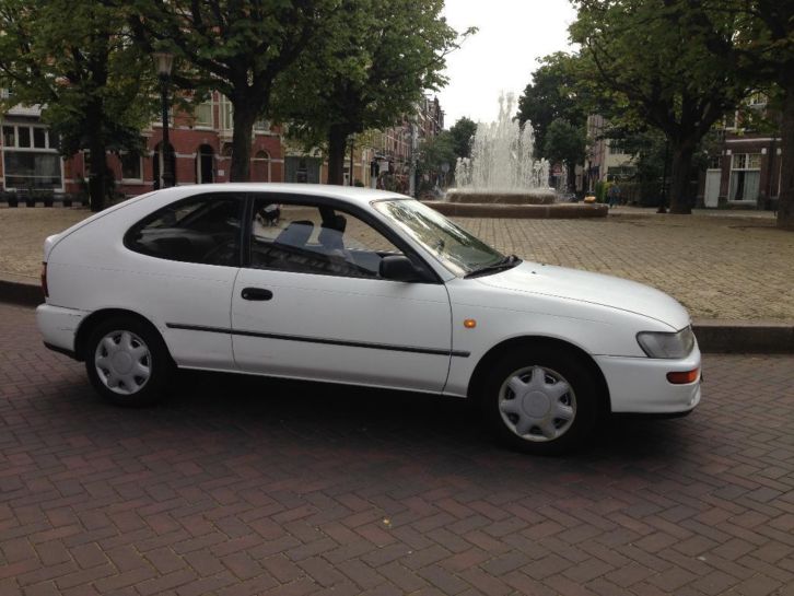 Toyota Corolla 1.6 XLI HB E2 1994 Wit