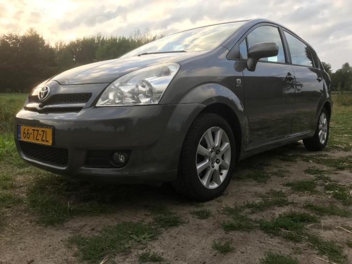 Toyota Corolla Verso 1.8 Vvt-i 7P 2004 Grijs nw model