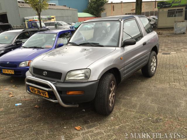 Toyota FunCruiser RAV4 2.0i SR 