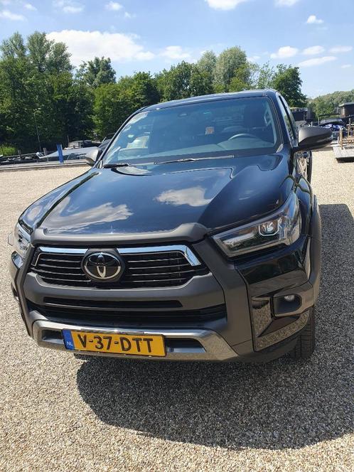 Toyota Hilux Invincible extra cab 2024