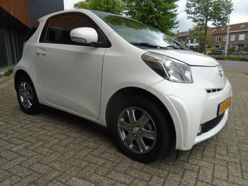 Toyota IQ Aygo 1.0 VVTi ASP 2011  Wit-Parelmoer