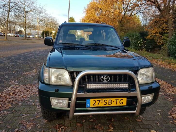 Toyota Landcruiser 90 3.0 D-4d 5D AUT 2001 Groen youngtimer