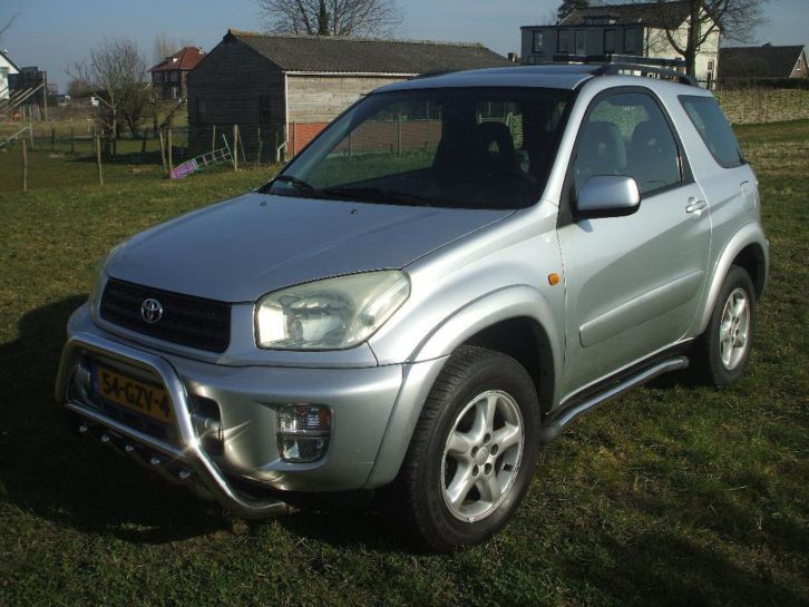 Toyota RAV4 2.0 I 3D 4WD 2004 Grijs