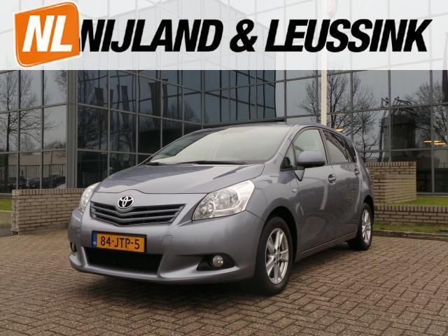 Toyota Verso 1.8 VVT-i Dynamic