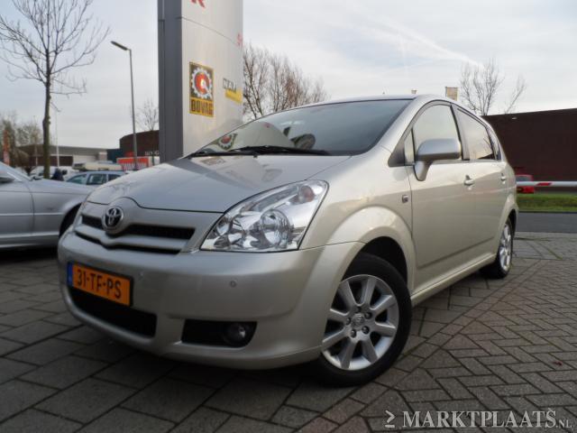 Toyota Verso 1.8 VVT-i Dynamic 