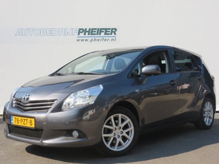 Toyota Verso 1.8 VVT-i Dynamic Business 7p Full map navigat