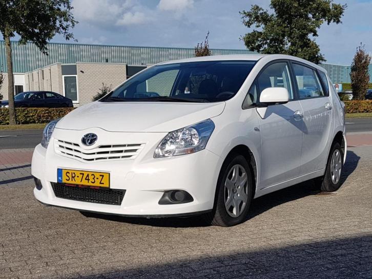 Toyota Verso 2.0 D-4d-f 7P 2011 Wit