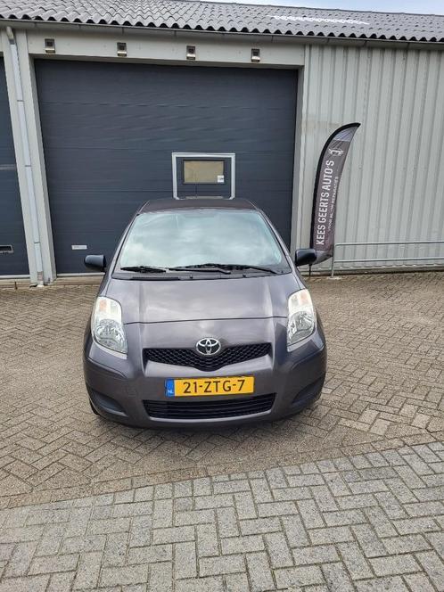 Toyota Yaris 1.0-12V VVT-i 5-Drs. ACCES bj.2010  50.649 KM