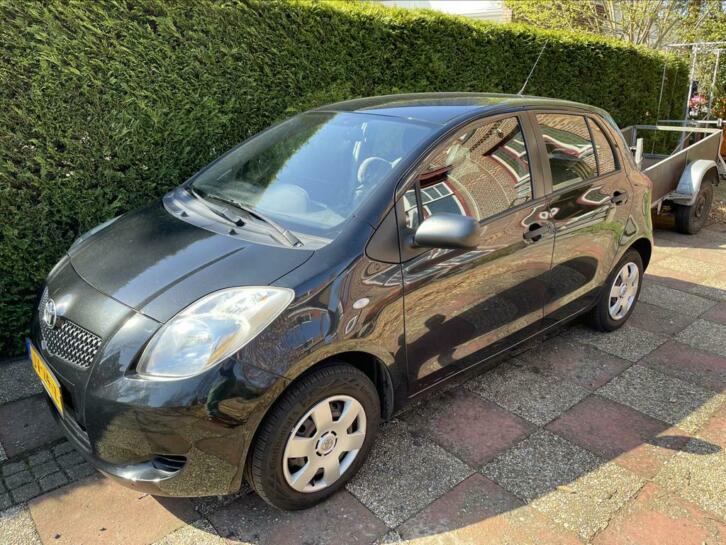 Toyota Yaris 1.0 12V Vvt-i 5DR nwe apk 2006 Zwart