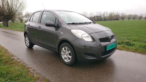 Toyota Yaris 1.0 12v VVT-i Cool Airco, zeer nette auto