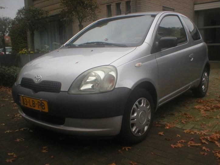 Toyota Yaris 1.0 16 V Yorin ST BEKR 88798 KM  NAP INR MOG