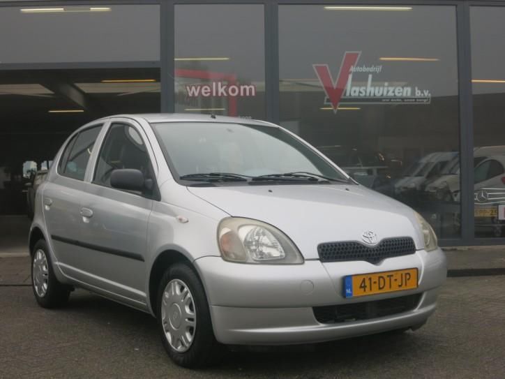 Toyota Yaris 1.0-16V VVT-i Terra in nette staat (bj 2000)