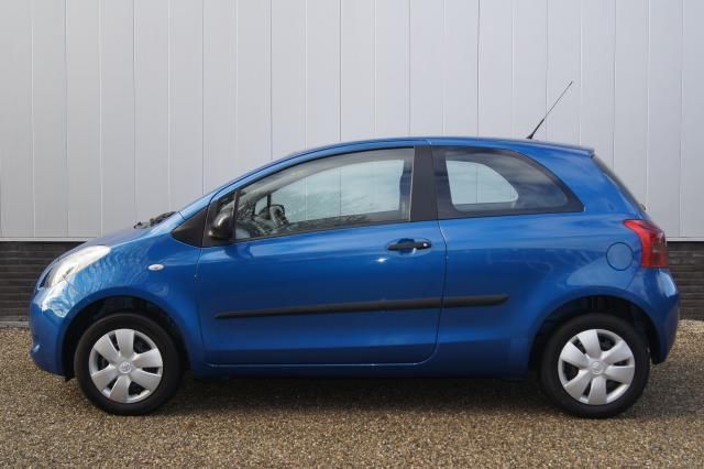 Toyota Yaris 1.0 VVTi 