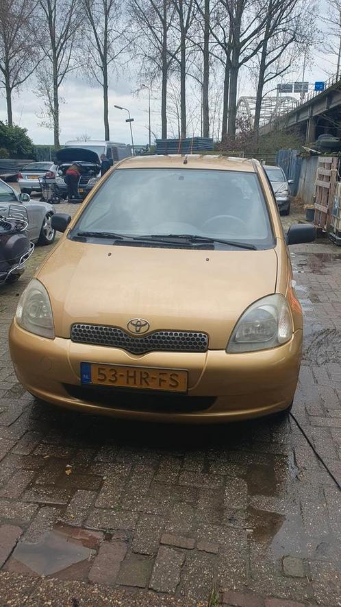 Toyota Yaris 1.3 16V 3DR Linea Luna 2001 Geel