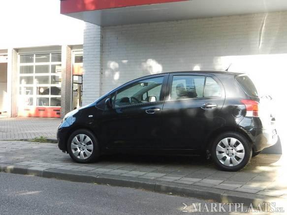 Toyota Yaris 1.3 16v Cool 5 Deurs Airco 6 Versn.