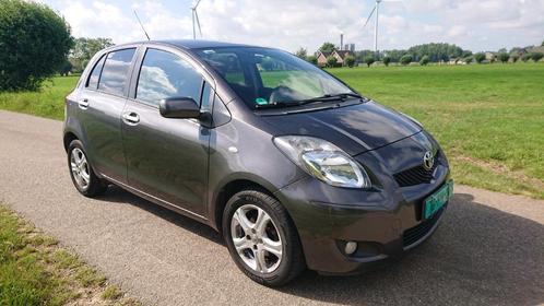 Toyota Yaris 1.3 16V Vvt-i 5DR MMT 2011 Grijs