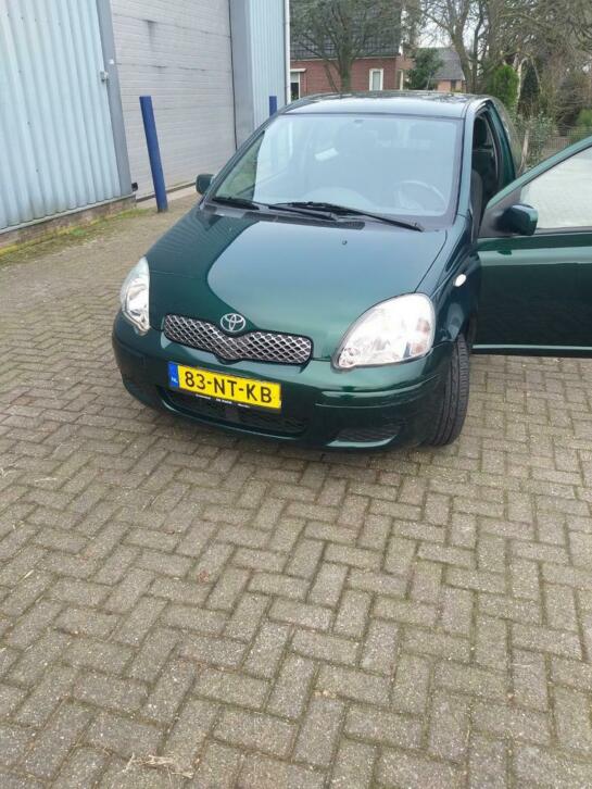 Toyota Yaris 1.3 16V Vvti 3DR AUT 2004 Groen Automaat