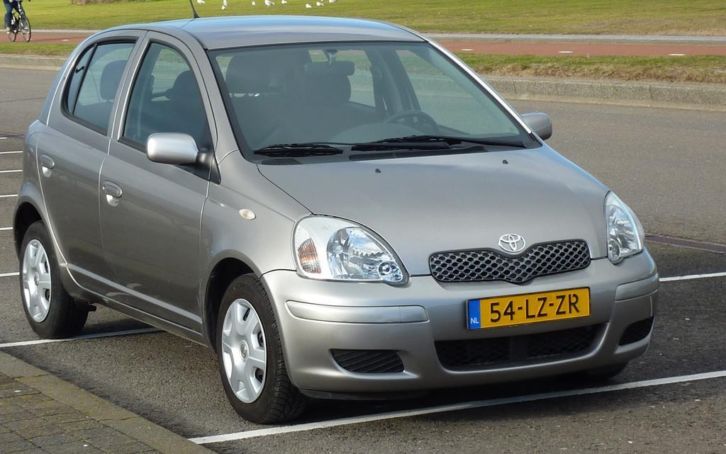 Toyota Yaris 1.3 16V Vvti 5DR AUT 2003 Grijs