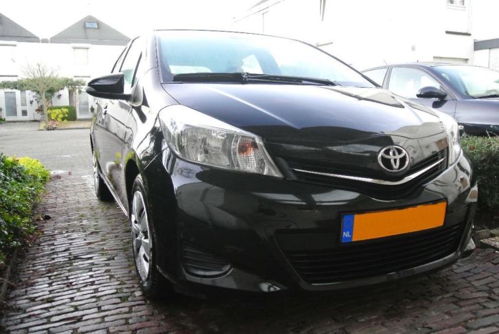 Toyota Yaris 1.3 VVT-i Aspiration Navigatie, Cruise