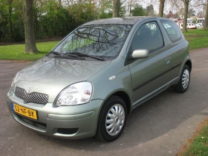 Toyota Yaris 1.3 VVT-i Sol (bj 2003 automaat)