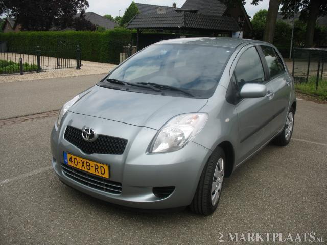 Toyota Yaris 1.3 VVTi Luna 