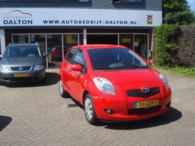 Toyota Yaris 1.3 VVTi Sol MMT 5 DEURS AUTOMAAT