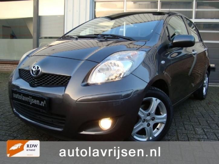 Toyota Yaris 1.3VVTI AUTOMAAT DYNAMIC AIRCO 5 DRS LM ALL-IN 