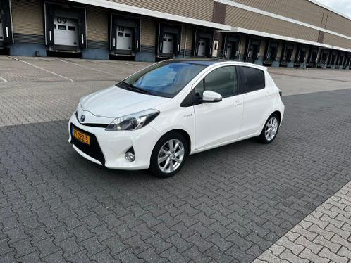 Toyota Yaris 1.5 Full Hybrid CVT 5DR 2012