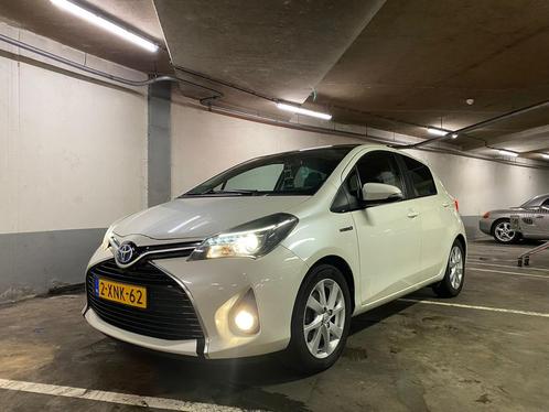 Toyota Yaris 1.5 HSD 55KW 5DRS 2014 Wit panoramadak