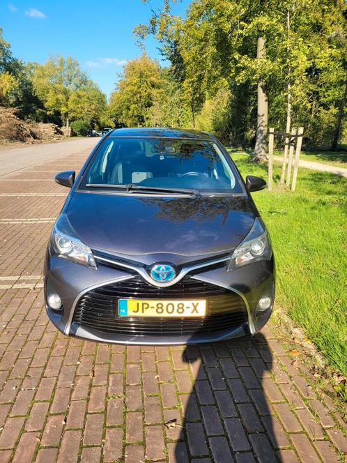 Toyota Yaris 1.5 HSD 55KW 5DRS 2015 Grijs