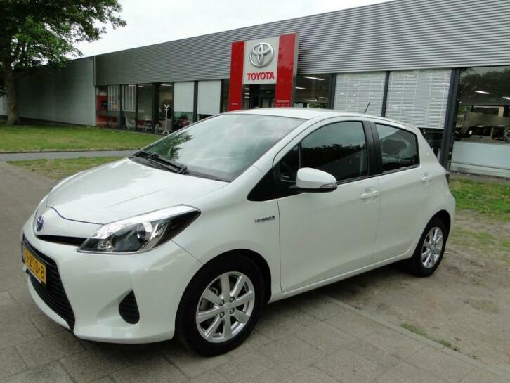 Toyota Yaris 1.5H Aspiration NavigatieCameraClima .